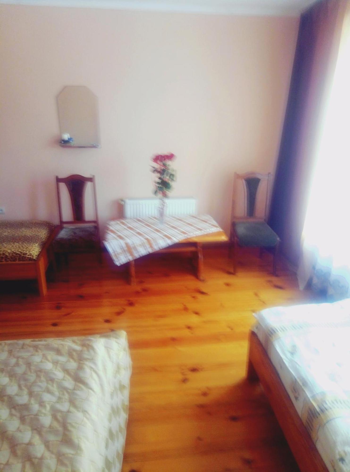 Park House Hotel Poceaiiv Cameră foto